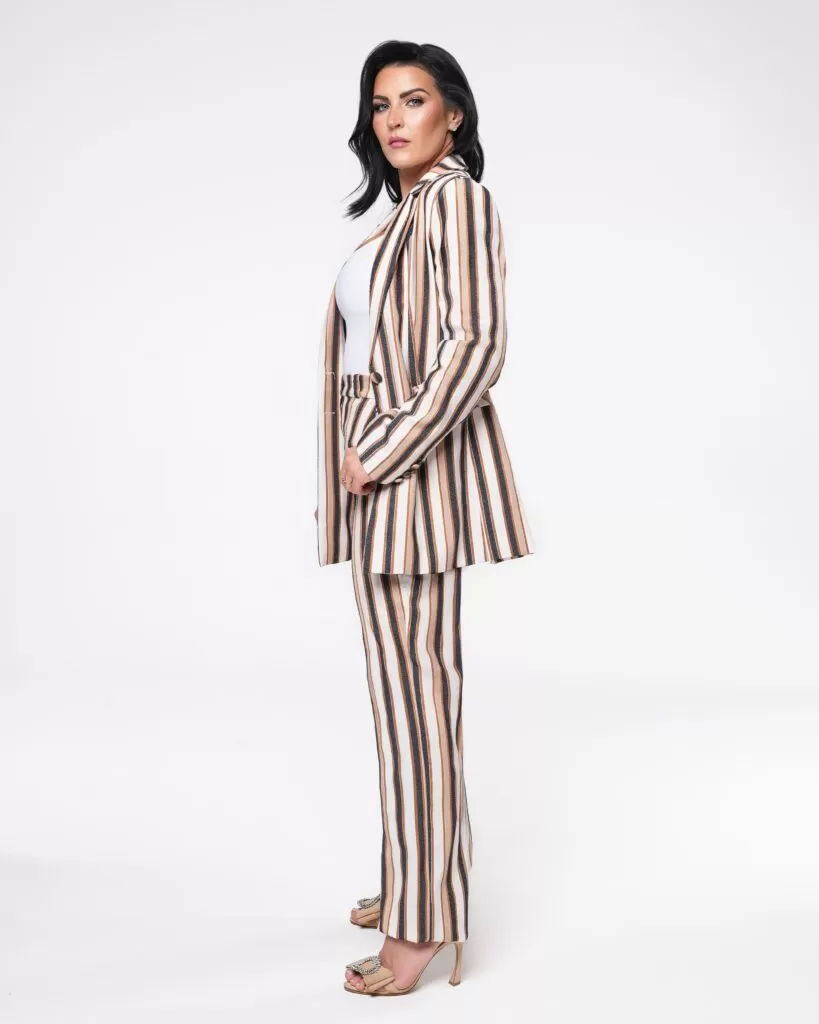 Garnitur damski w paski