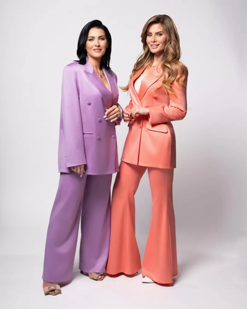 Garnitur w odcieniu koralowym