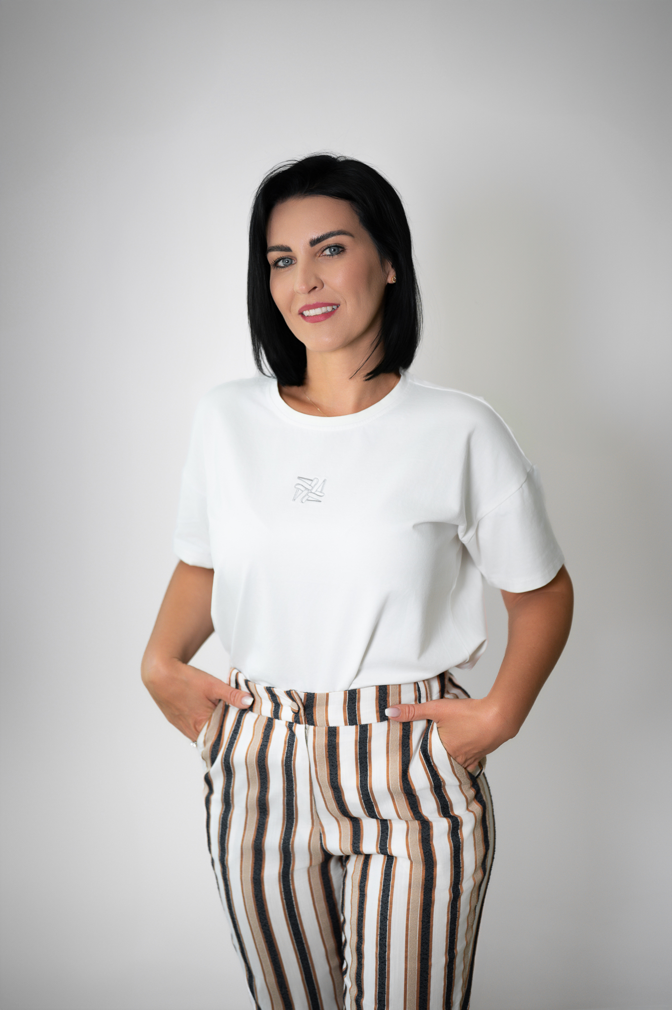 Biały T-shirt damski