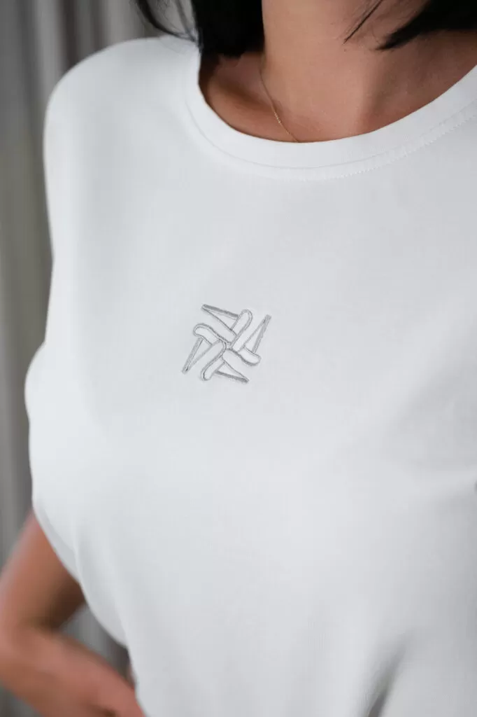 Biały T-shirt damski