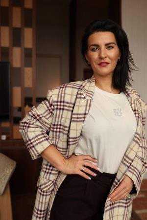 Biały T-shirt damski