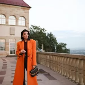 WEŁNIANY PŁASZCZ DAMSKI