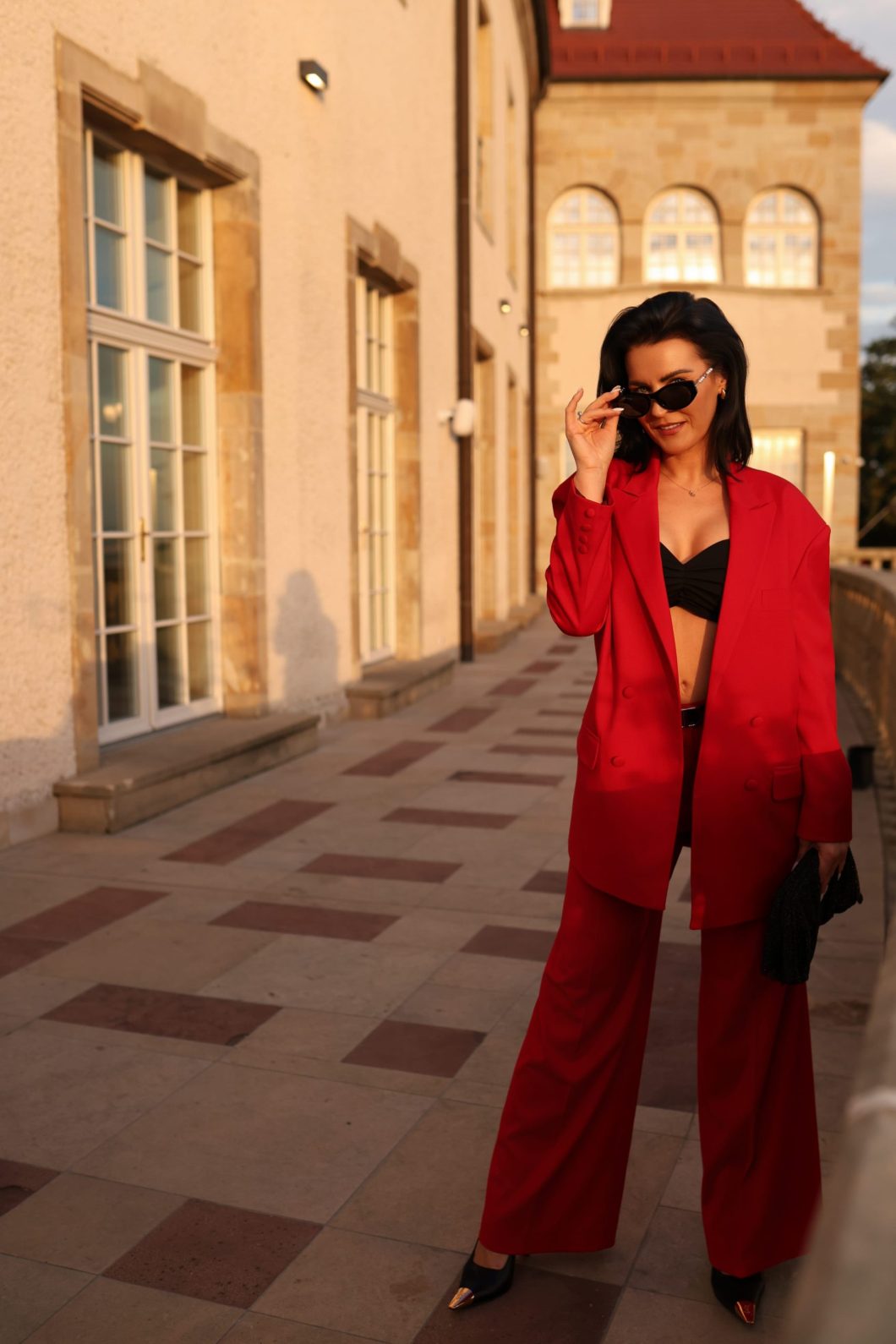 Czerwony garnitur damski, marynarka czerwona, wełniany garnitur Czerwony garnitur damski, marynarka czerwona, wełniany garnitur