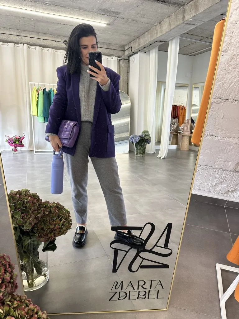 Stylizacja damskie w kolorach fiolet i niebieski