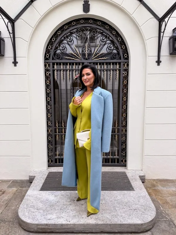 Płaszcz błękitny wełniany