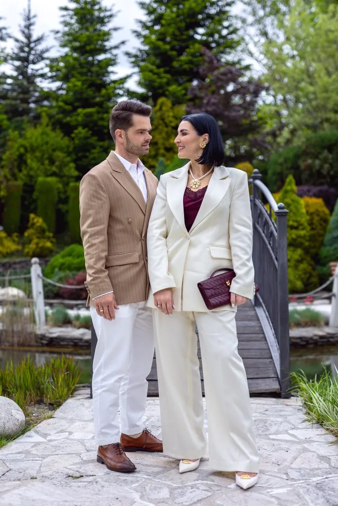 Szycie na miarę na wesele - elegancki strój dopasowany do sylwetki